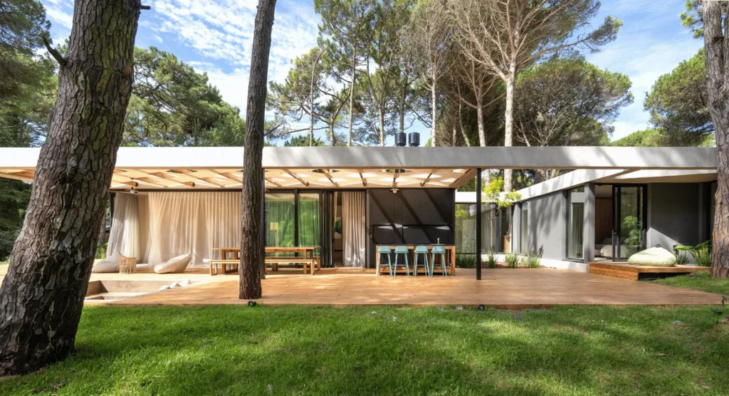 Cortinas Tradicionales que realzan el diseño y la naturaleza | Casa Araucaria 27 casa bosquepng optimized
